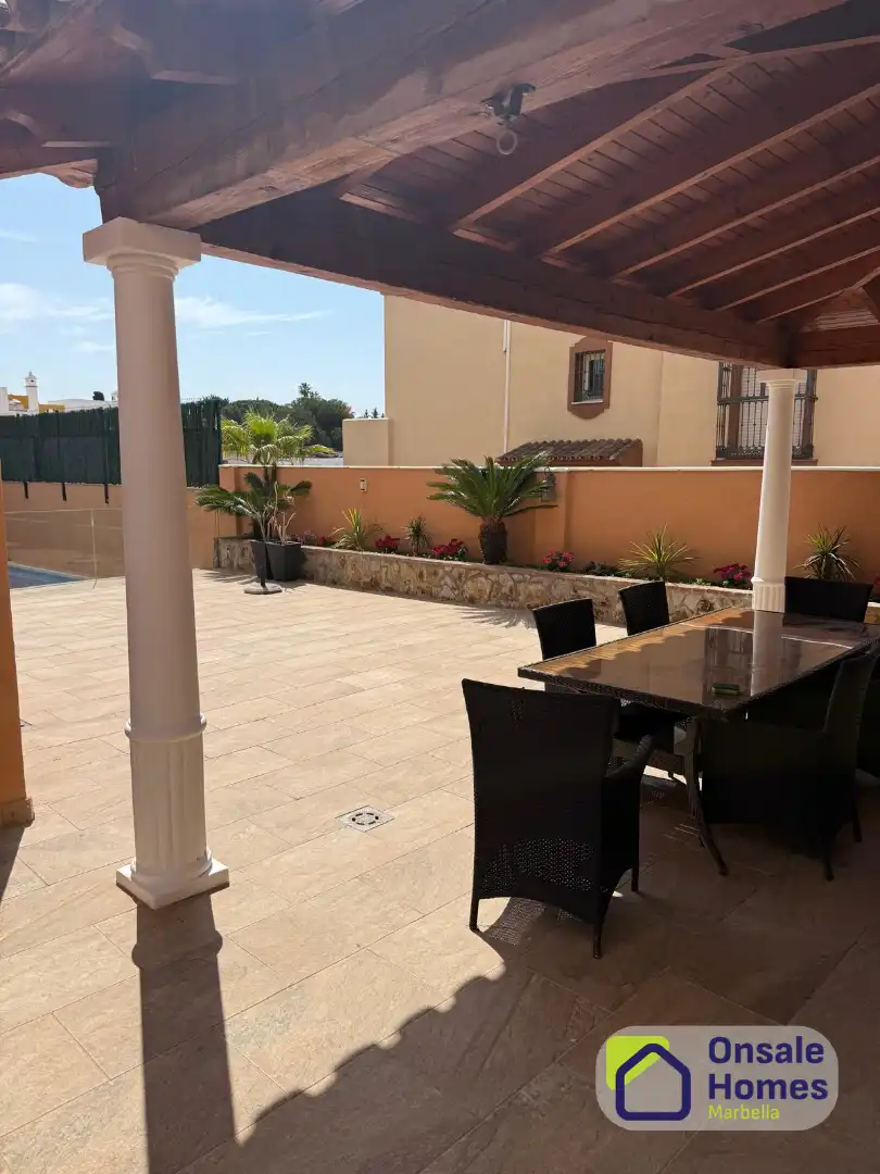Terraza de Casa adosada en venta en Marbella con Aire acondicionado, Jardín privado y Terraza