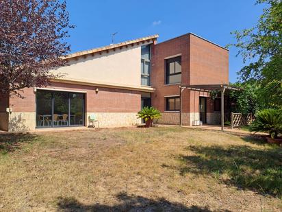 Vista exterior de Casa o xalet en venda en Sant Cugat del Vallès amb Terrassa