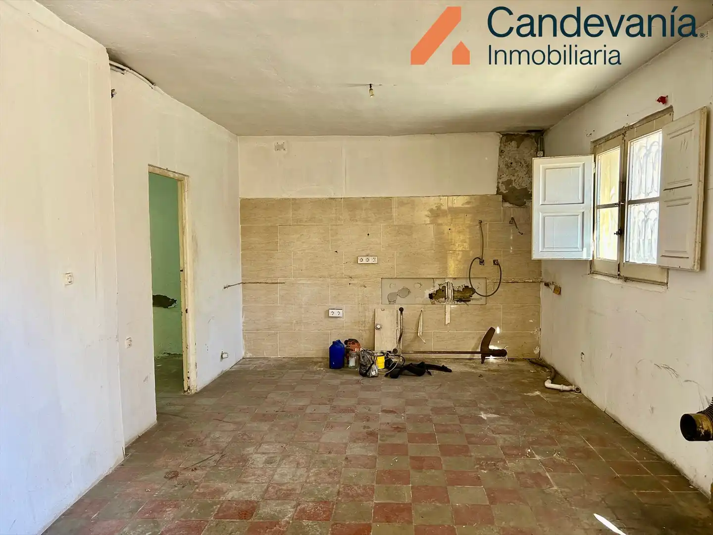 Cuina de Casa o xalet en venda en Zuera amb Jardí privat
