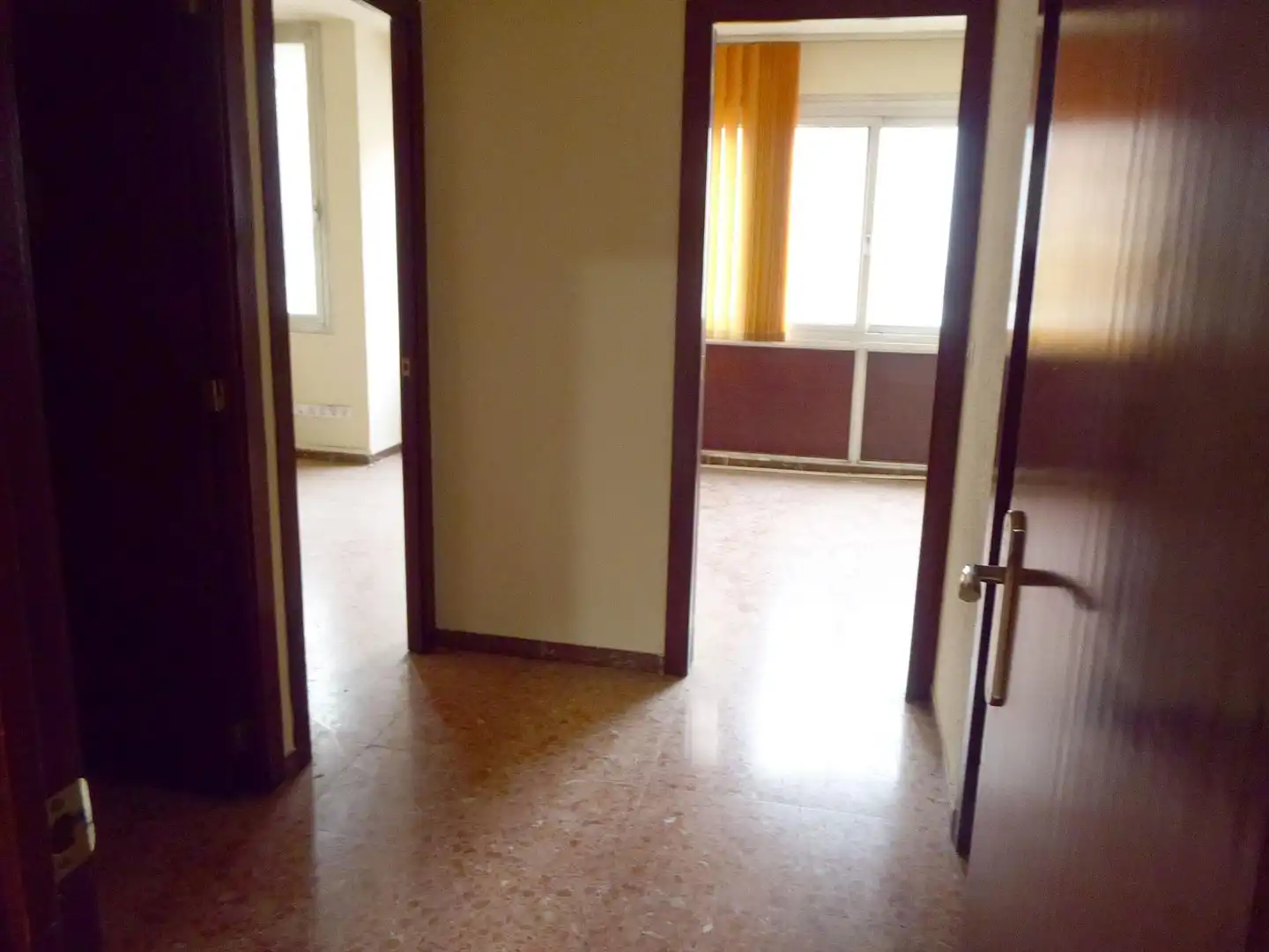 Office space to rent in Centre - Passeig i Rodalies, imagen 2