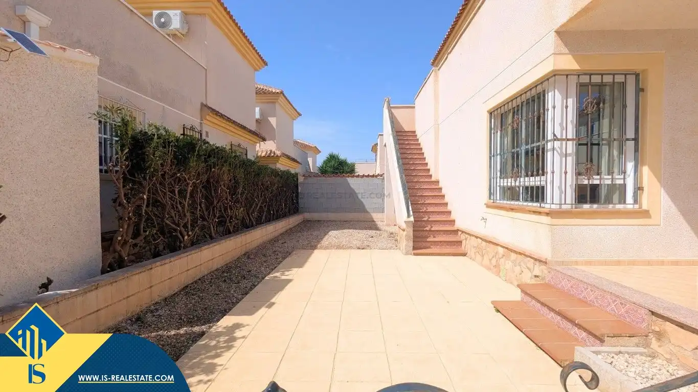 Detached house with pool for sale in Algorfa, imagen 3