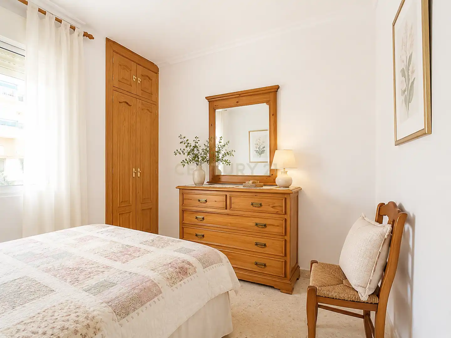 Dormitori de Apartament en venda en Málaga amb Jardí privat, Traster i Microones