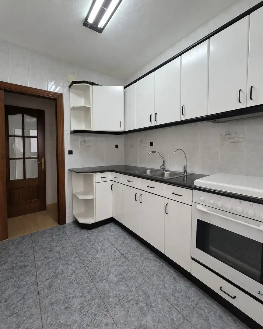 Cocina de Ático en venta en Santa Coloma de Gramenet con Balcón