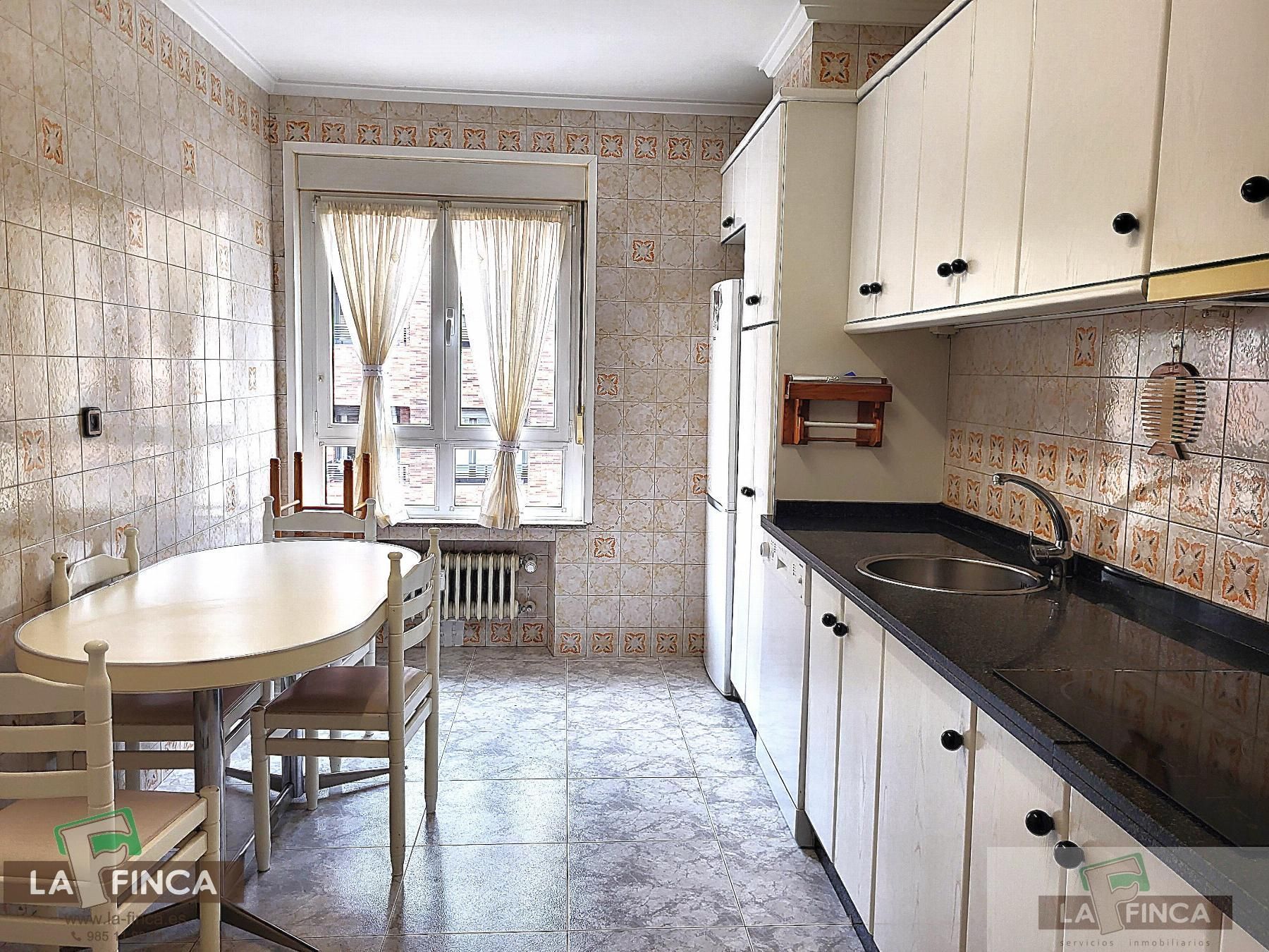 Flat for sale in Ciudad Naranco - Prados de La Fuente