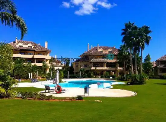 Vista exterior de Apartament de lloguer en Sotogrande amb Aire condicionat, Calefacció i Terrassa
