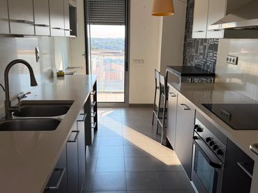 Piso con balcón en venta en Parc d’Europa