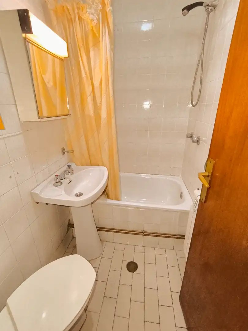 Baño de Piso en venta en Palencia con Calefacción, Parquet y Terraza
