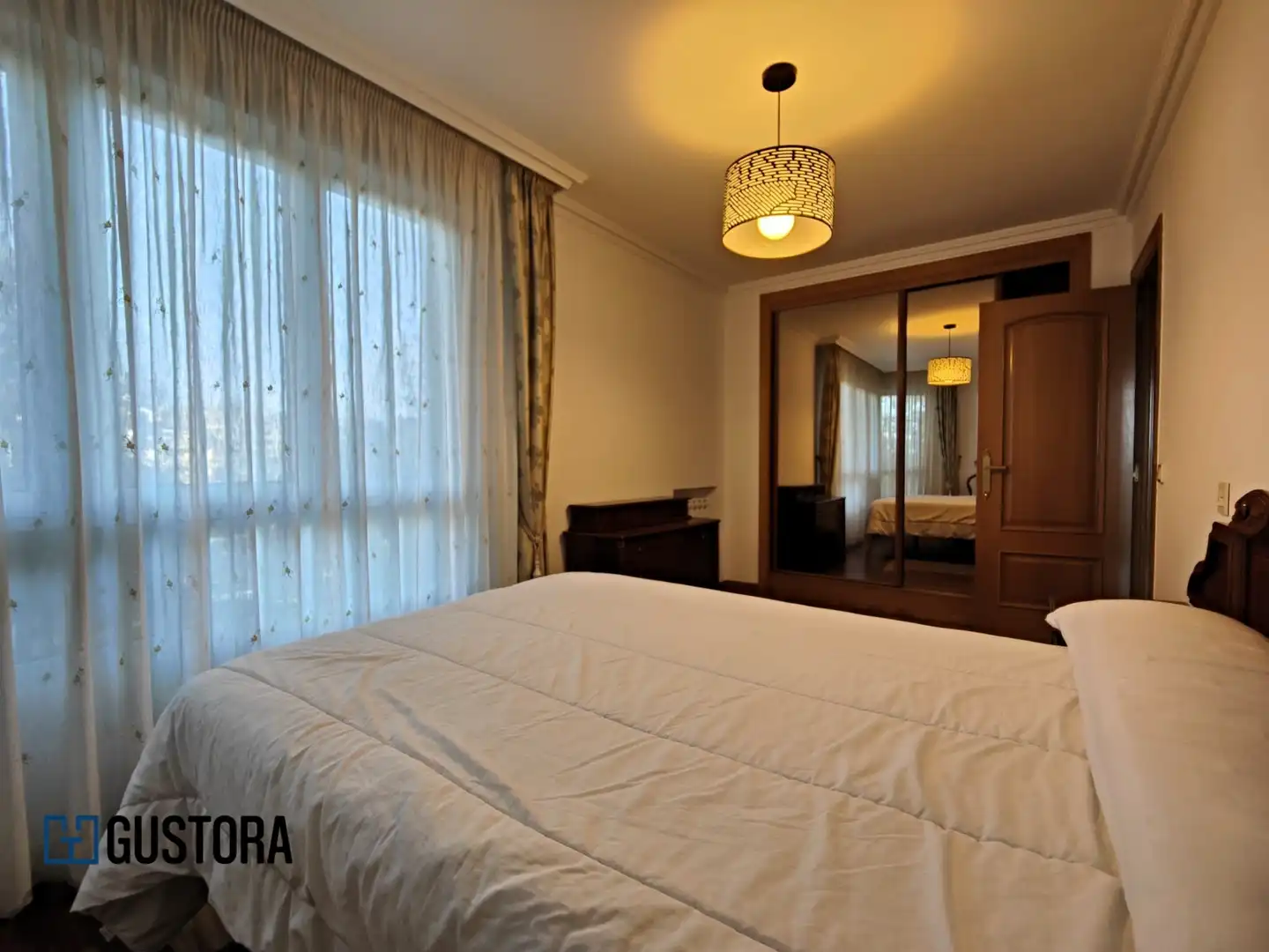 Habitación de Piso en venta en Donostia - San Sebastián  con Calefacción, Terraza y Trastero