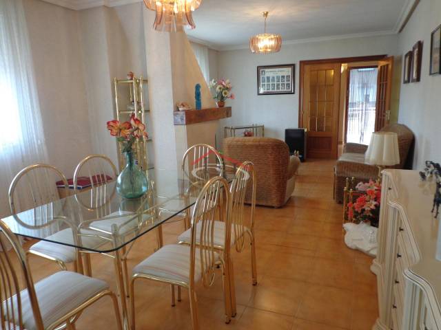 Casa-chalet en Venta en CANTO DE LA PARRA en Cuadros