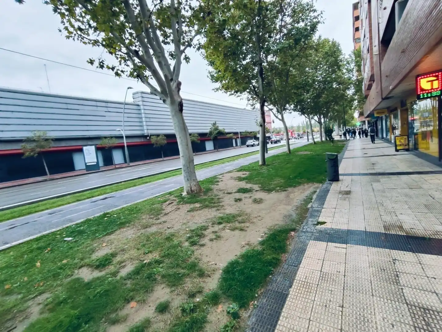 Außenansicht von Garage zur Miete in Zaragoza