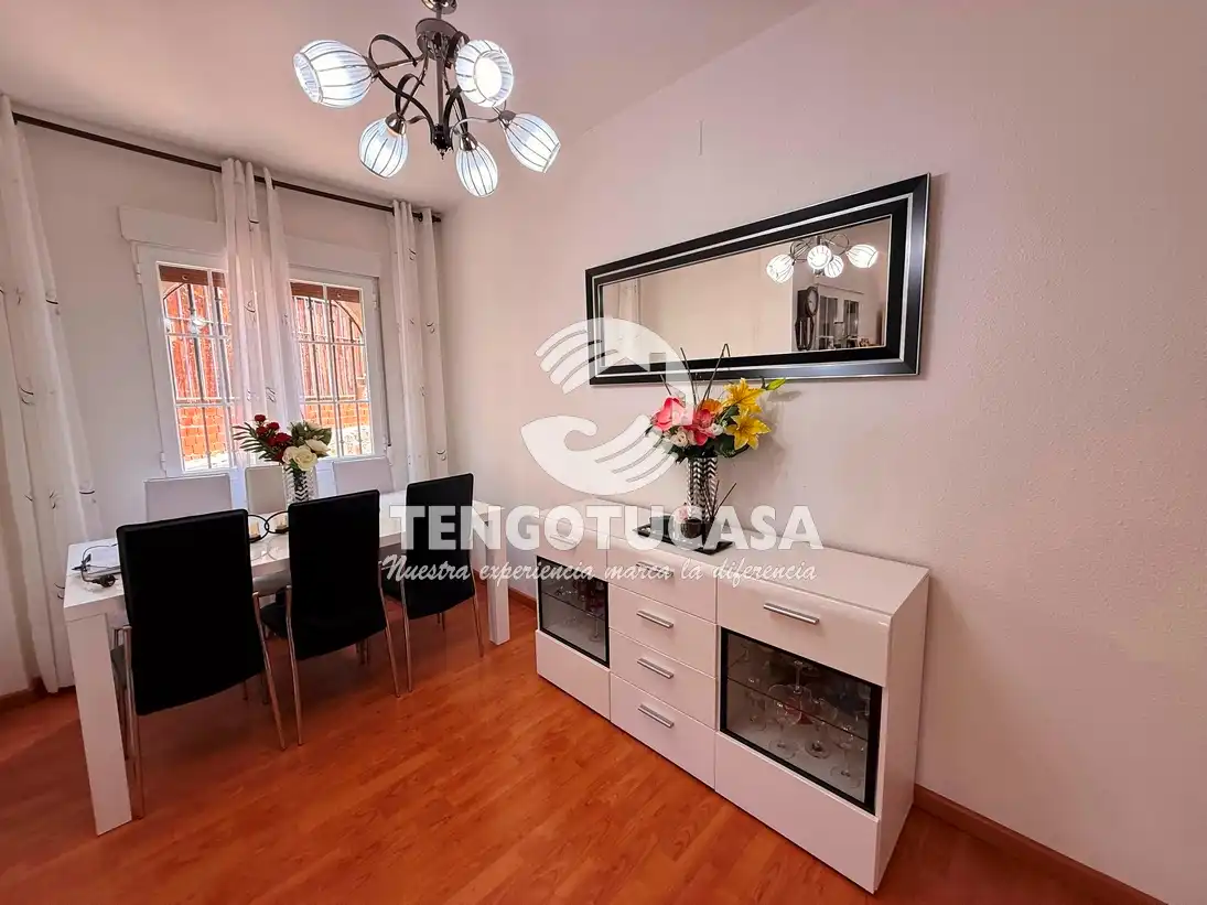 Comedor de Casa o chalet en venta en Bargas con Aire acondicionado, Calefacción y Jardín privado