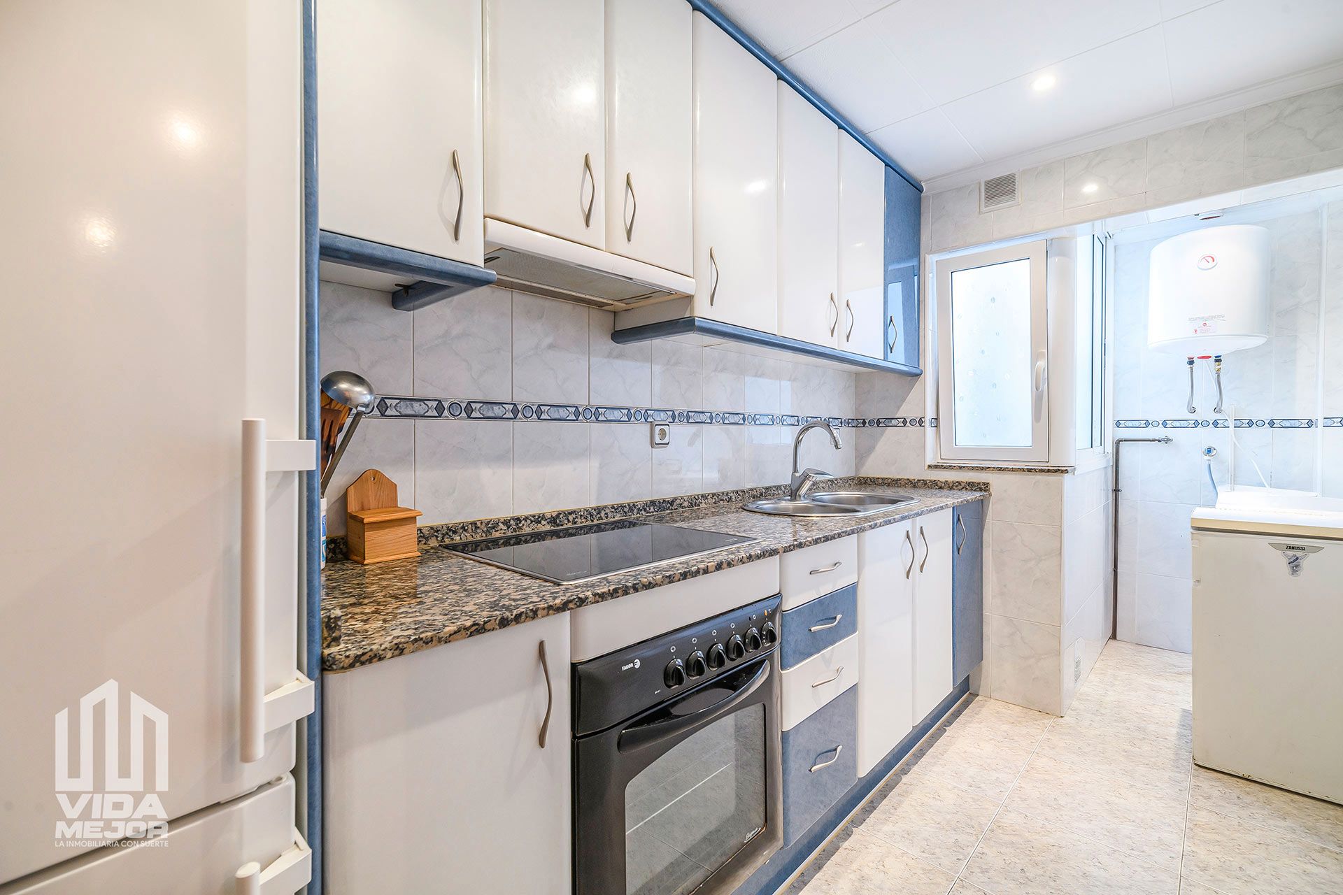 Kitchen of Flat for sale in Cornellà de Llobregat  with Balcony