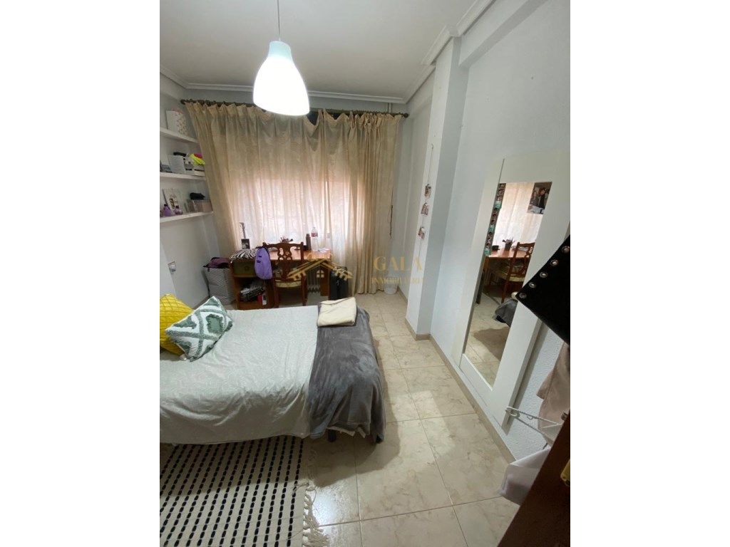 Bedroom of Flat to rent in Cáceres Capital  with Air Conditioner and Terrace