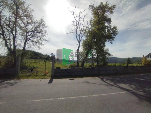 Terreno residencial en Venta en Amoeiro