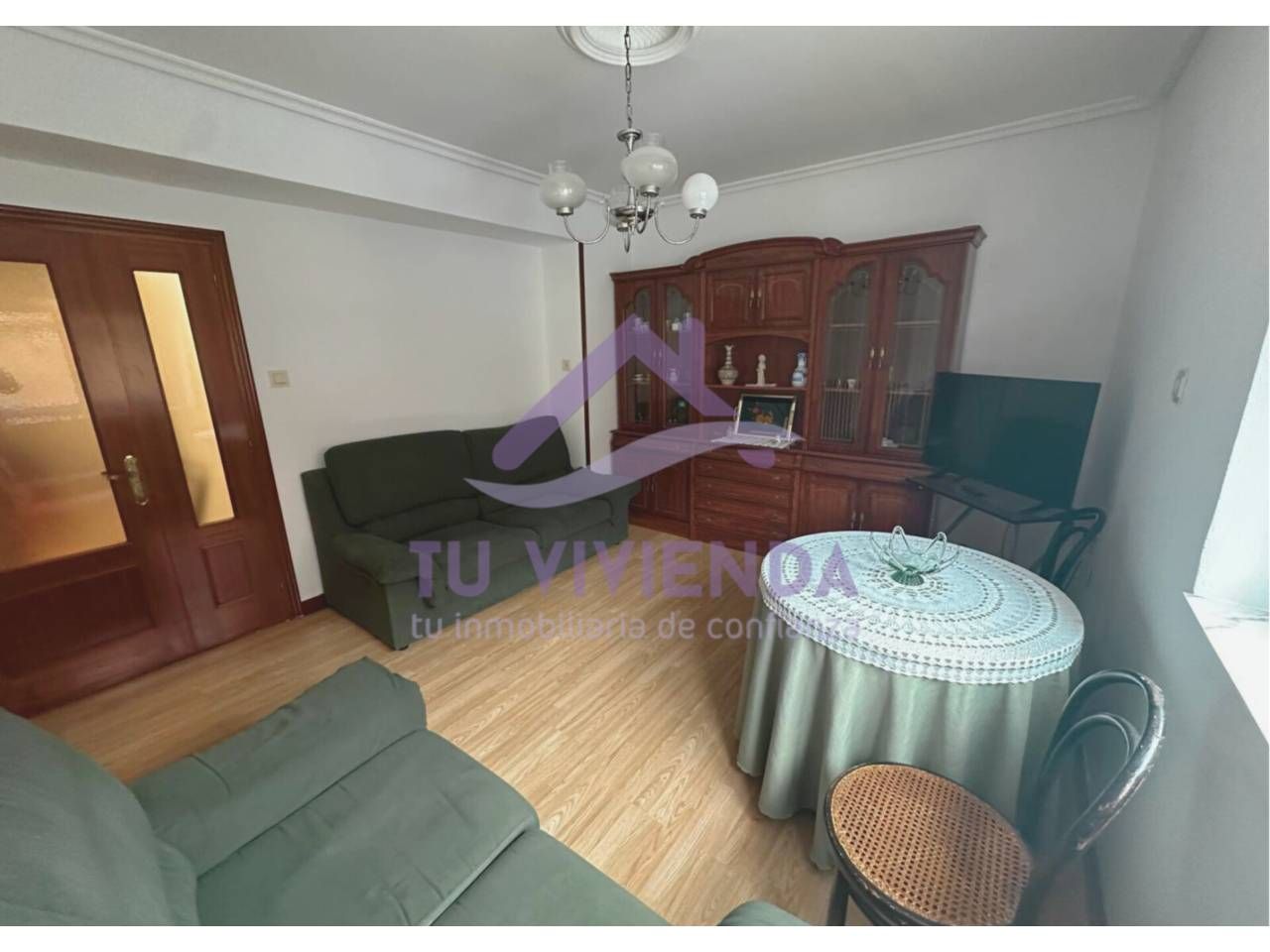 Sala d'estar de Pis en venda en Saldaña amb Calefacció i Moblat