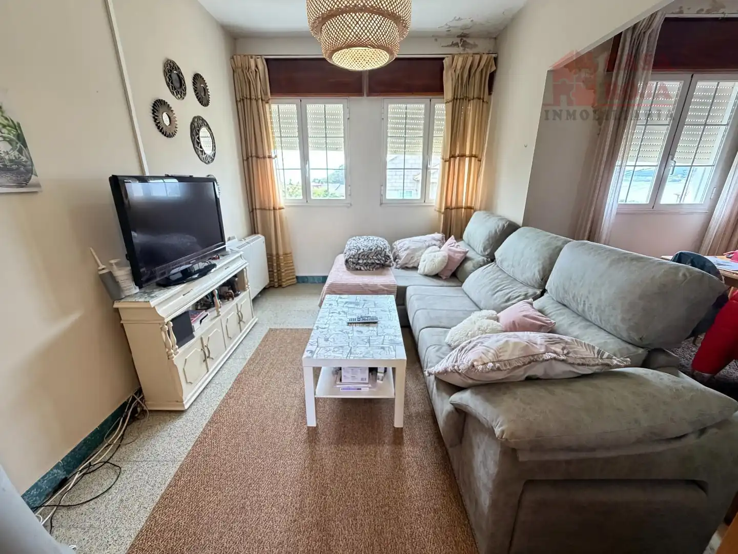 Sala de estar de Casa o chalet en venta en Bueu con Calefacción, Trastero y Amueblado