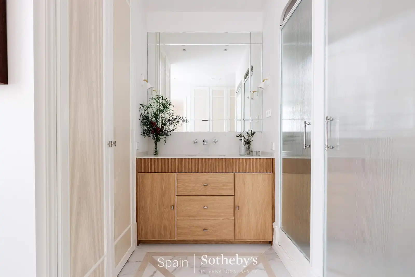 Bathroom of Apartments for sale in Madrid  with Air Conditioner, Heating and Terrace