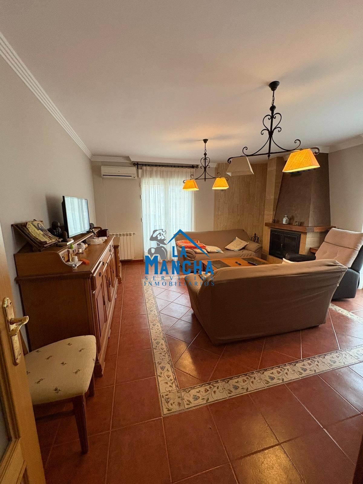 Living room of Flat for sale in Balazote  with Air Conditioner, Heating and Storage room