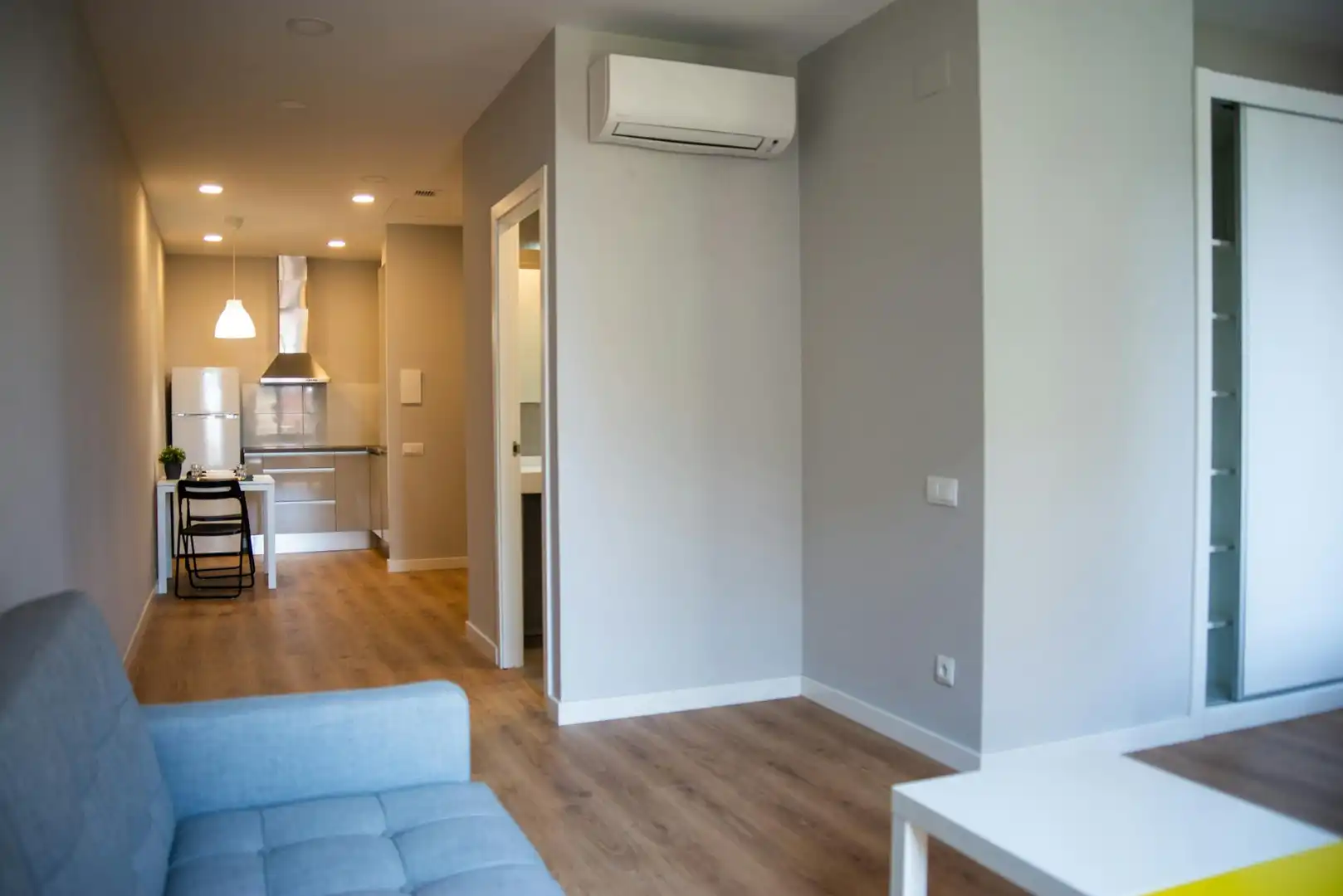 Living room of Flat for rent in Barcelona  with Air Conditioner, Heating and Furnished