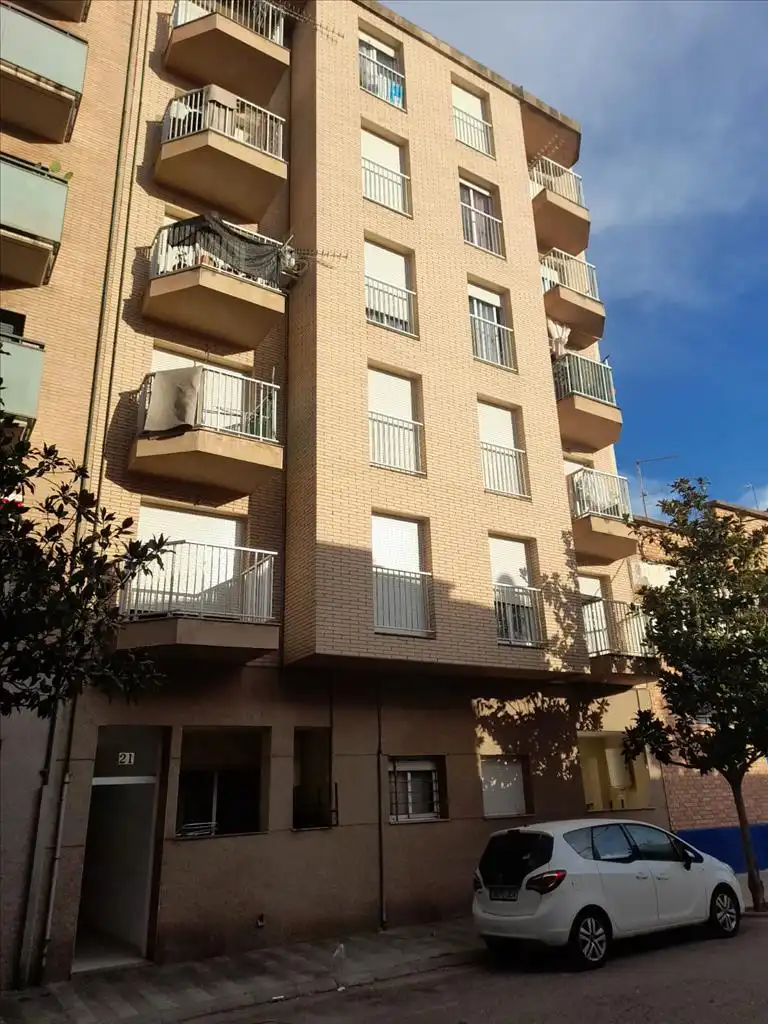 Apartamento en venta en CR CAMARASA, 21, imagen 2