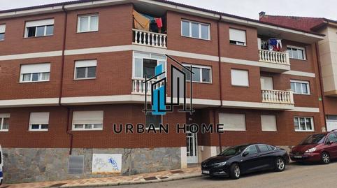 Foto 2 de Piso en venta en Calle León Felipe, Villaquilambre, León