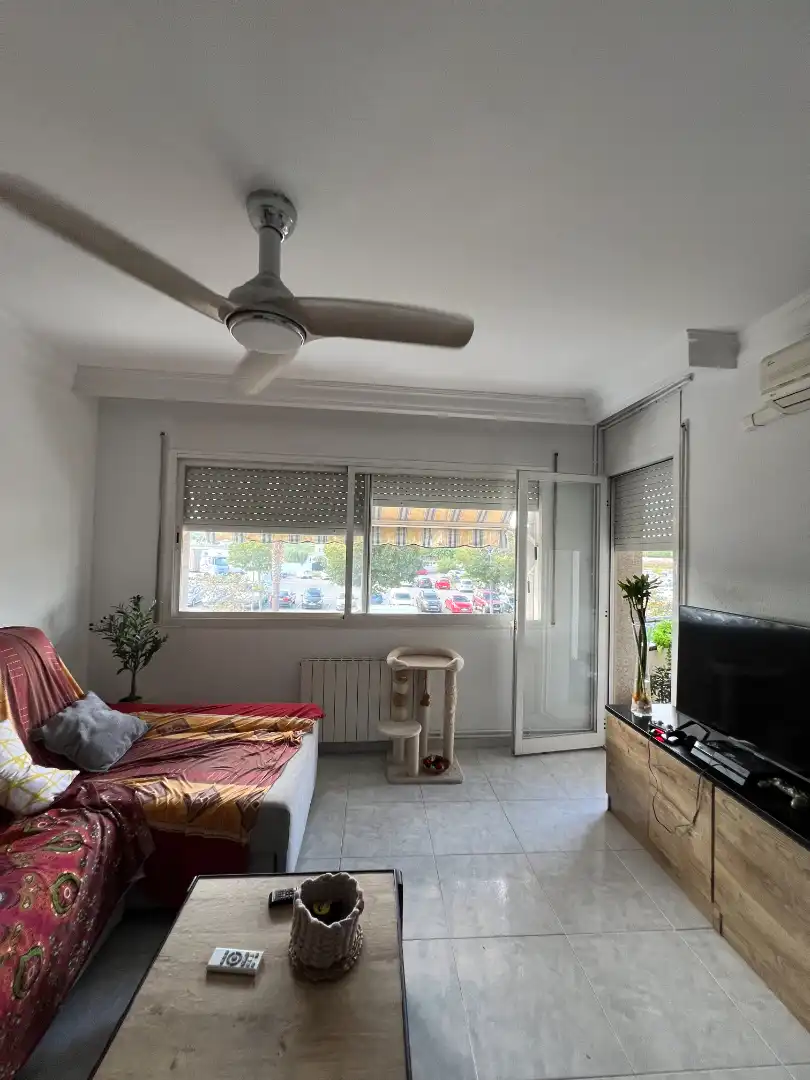 Piso con ascensor en venta en Plaça Agermanament 1, imagen 5