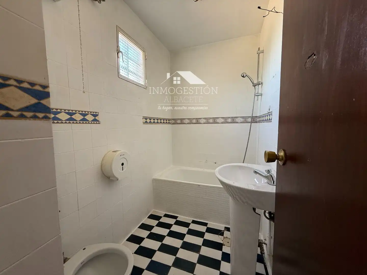 Baño de Casa o chalet en venta en Albacete con Aire acondicionado, Calefacción y Jardín privado