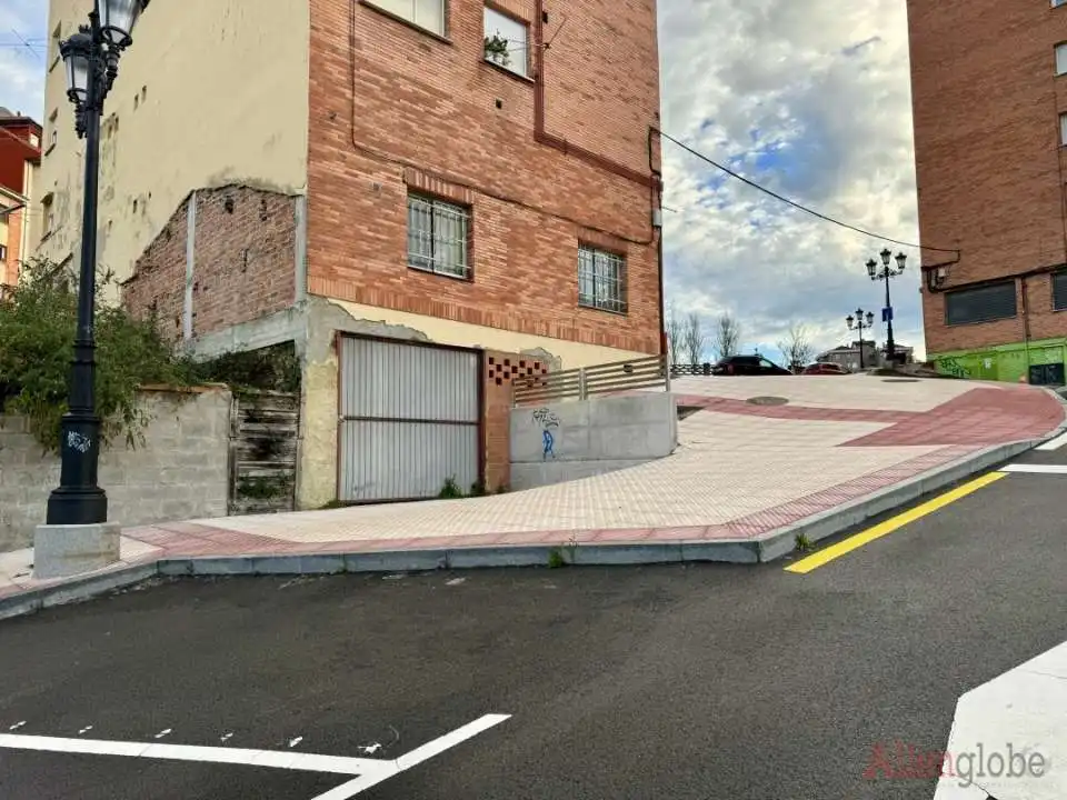 Aparcament de Local de lloguer en San Lázaro - Otero - Villafría
