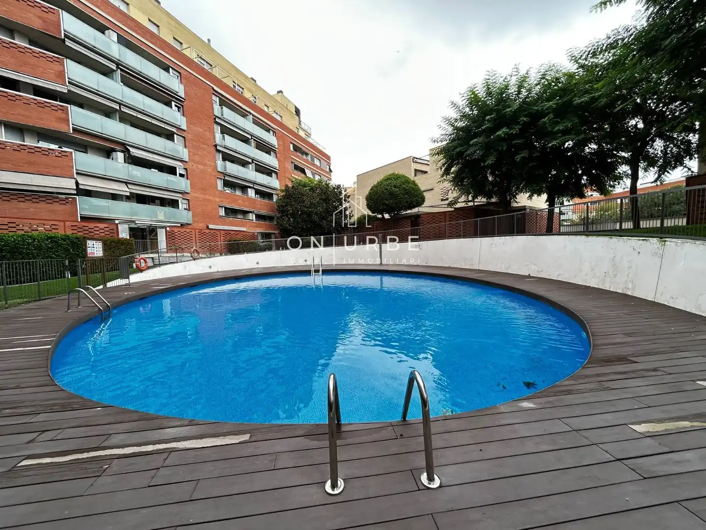 Àtic amb piscina en venda a Ferran Junoy