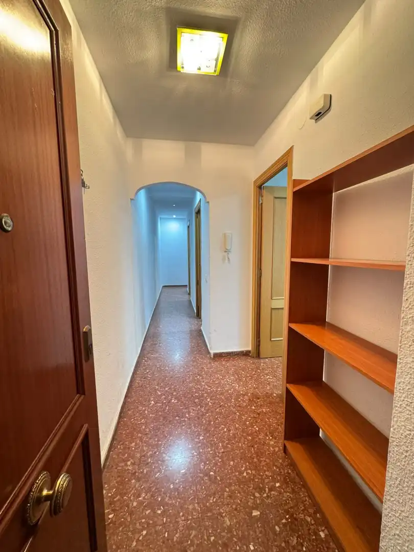 Piso con terraza en alquiler en Valencia - CL BARCO, imagen 4