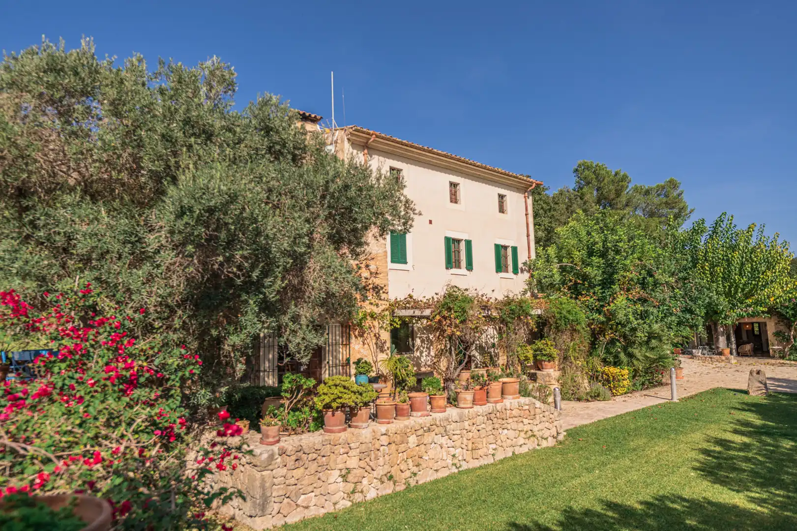Außenansicht von Country house zum Verkauf in Pollença
