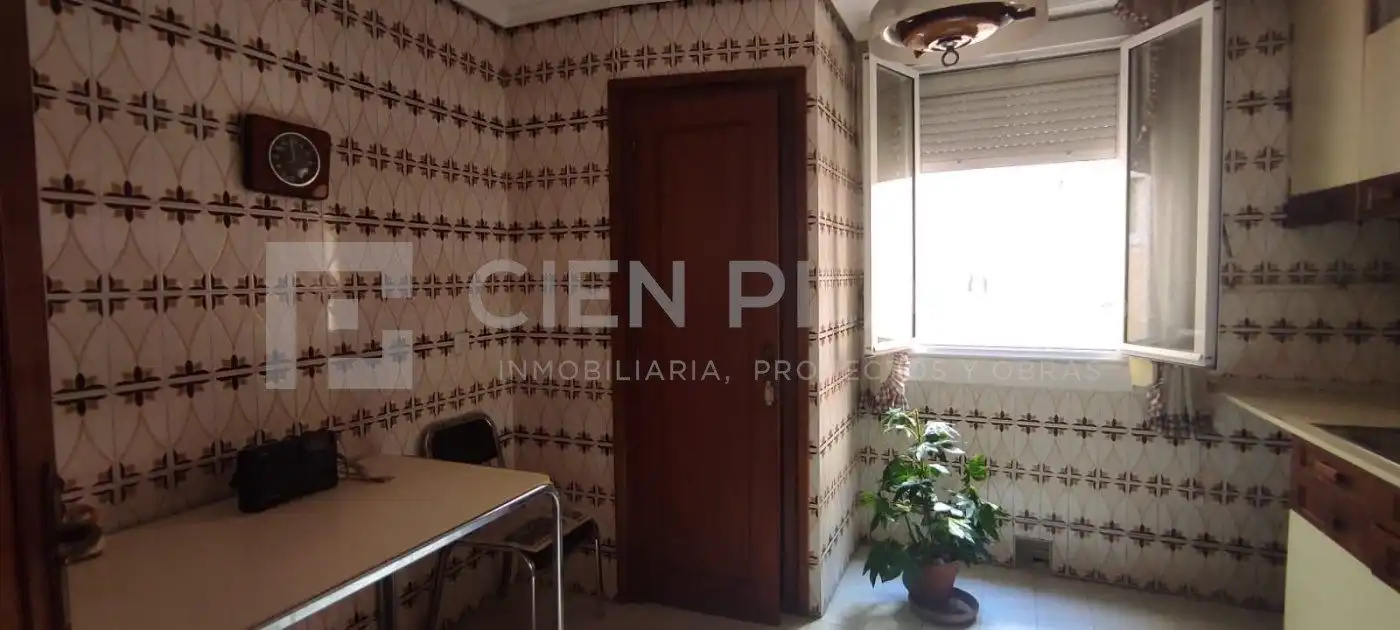 Flat for sale in  Logroño