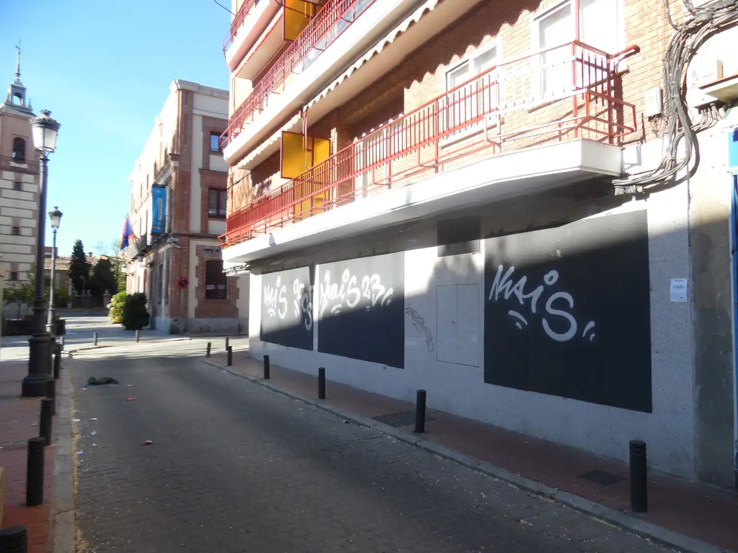 Exterior view of Commercial properties for sale in Madrid