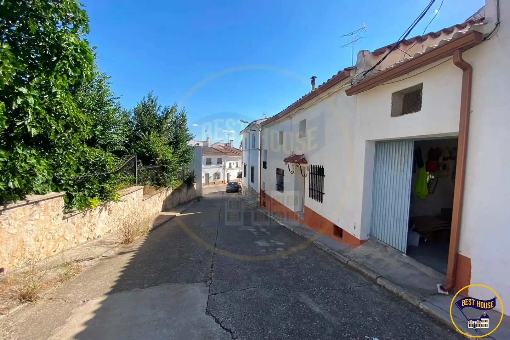 Außenansicht von Country house zum Verkauf in Torrejoncillo del Rey mit Terrasse, Abstellraum und Möbliert