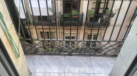 Foto 2 de Piso en venta en El Raval, Barcelona