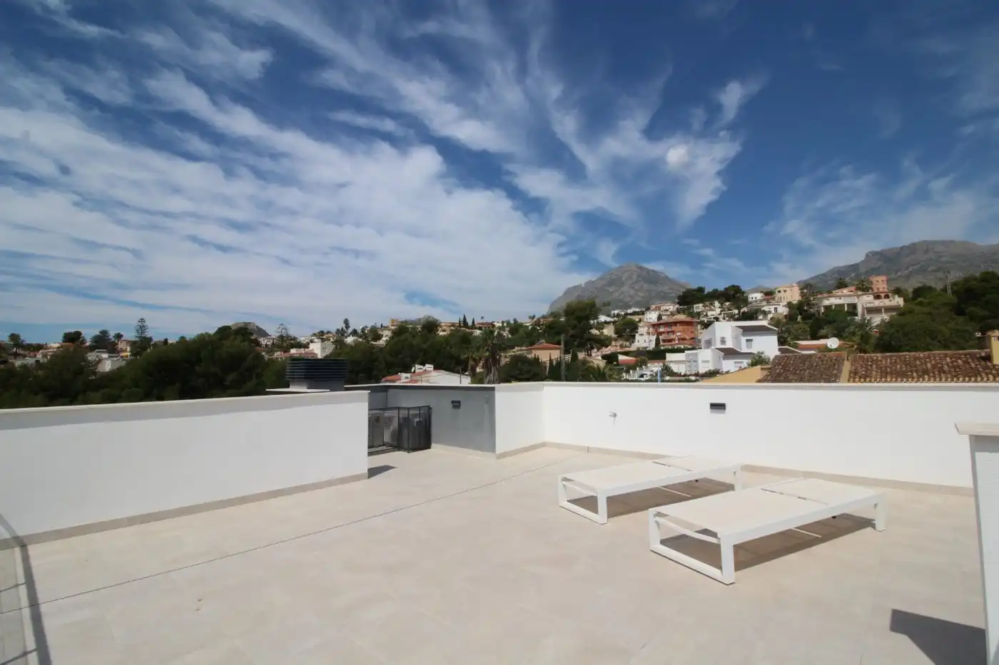 Vista exterior de Casa o chalet en venta en La Nucia con Aire acondicionado, Calefacción y Jardín privado