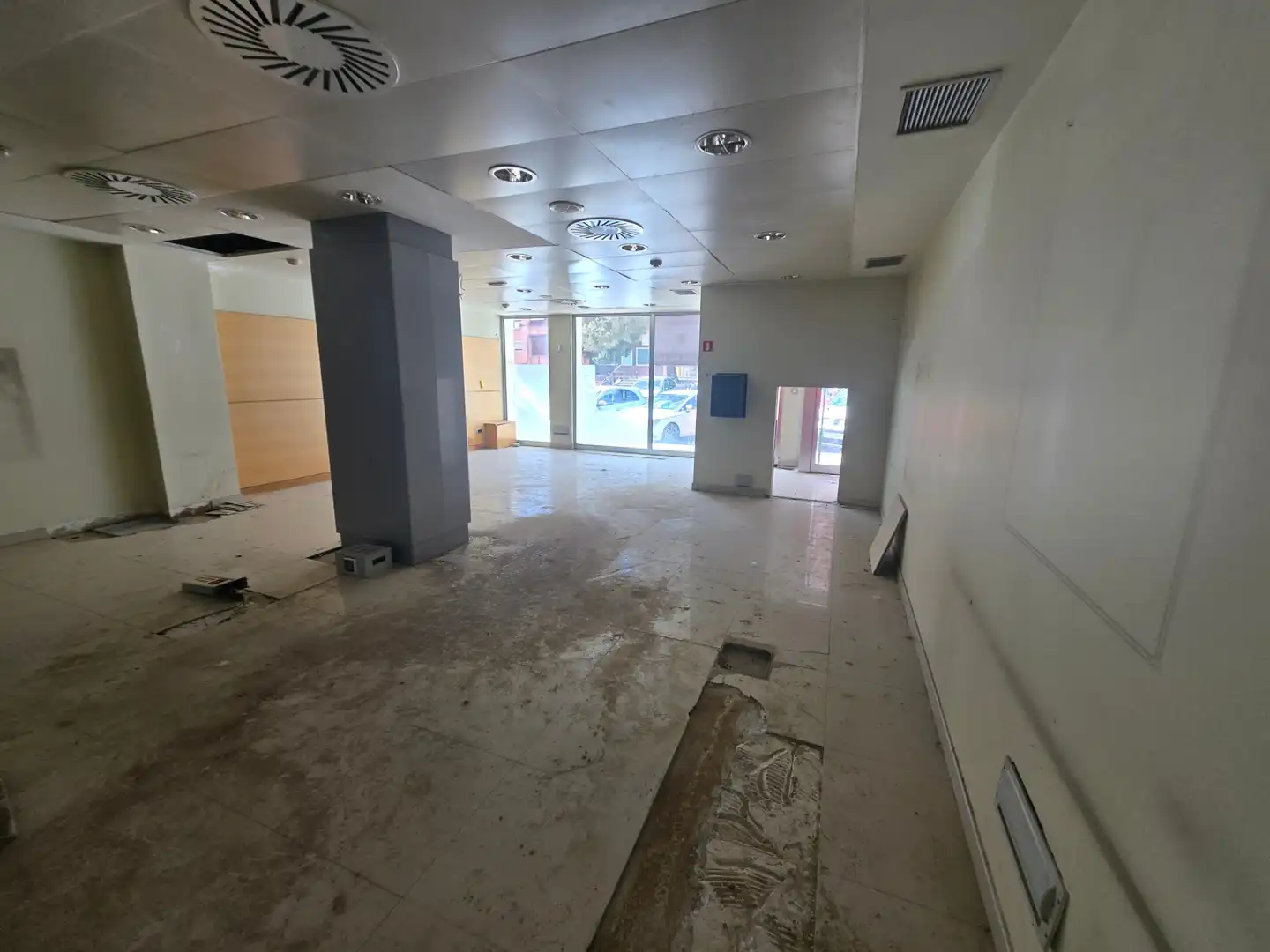 Local en venta en Coslada con Aire acondicionado