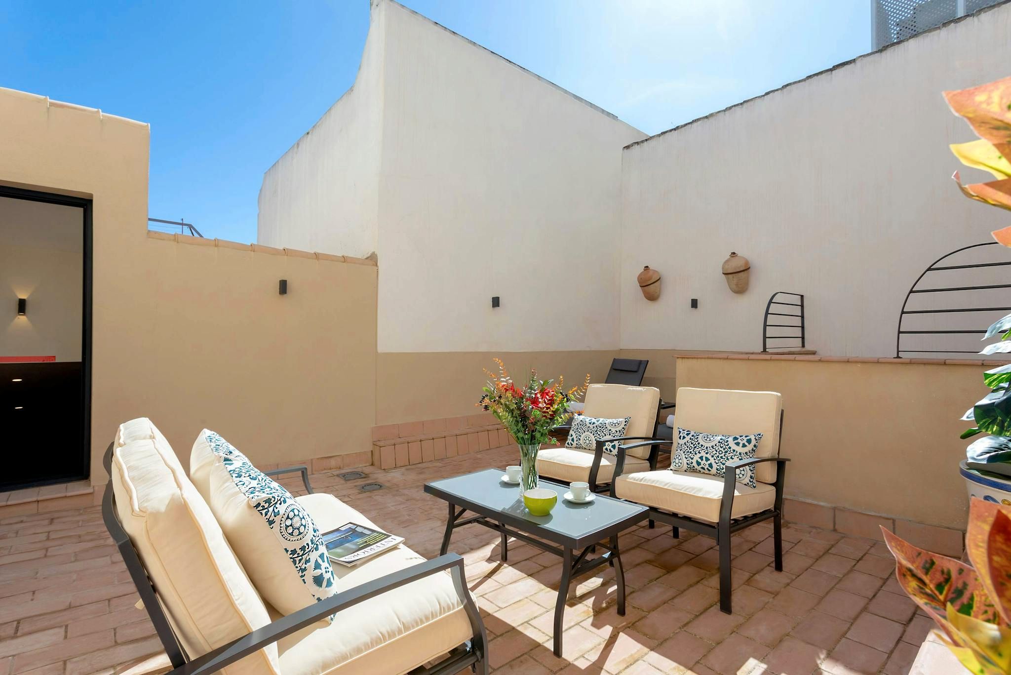 Terrace of Flat for rent in  Sevilla Capital  with Air Conditioner, Heating and Washing machine