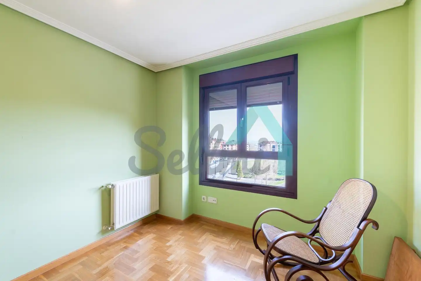 Habitación de Piso en venta en Oviedo  con Calefacción, Parquet y Trastero