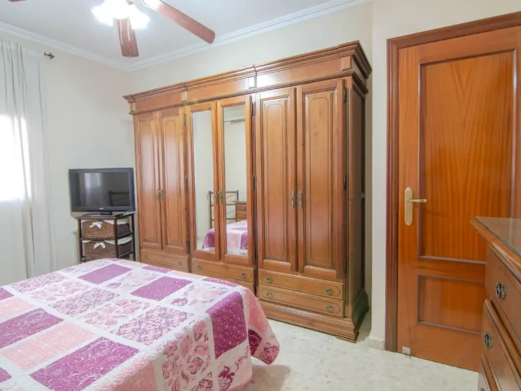 Dormitori de Casa o xalet en venda en La Rinconada