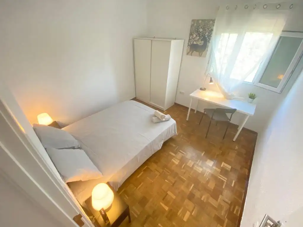 Room in Calle Hornero, 12, Opañel