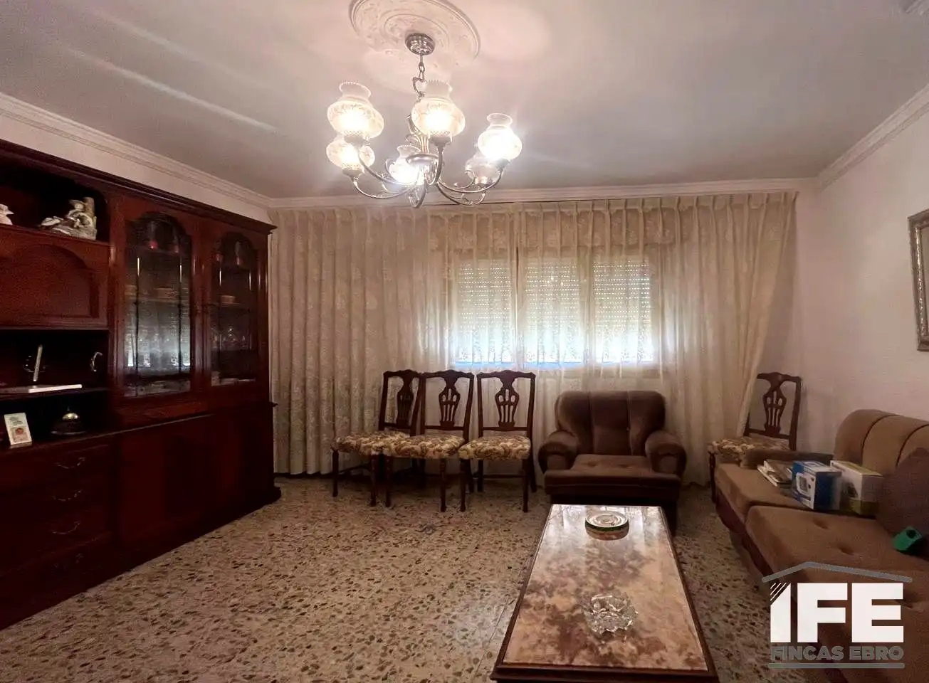 Sala d'estar de Casa o xalet en venda en Alagón amb Jardí privat