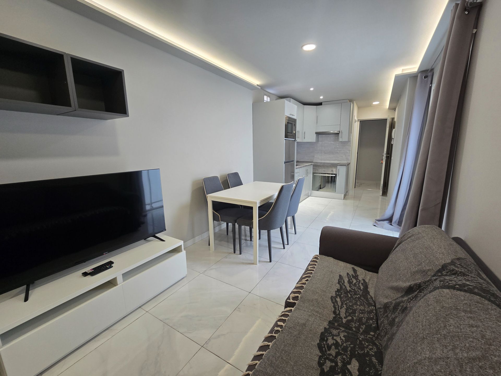 Sala d'estar de Pis en venda en Guía de Isora amb Moblat, Forn i Rentadora