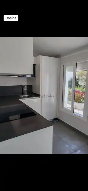 Cocina de Casa o chalet de alquiler en Estepona con Aire acondicionado, Jardín privado y Terraza