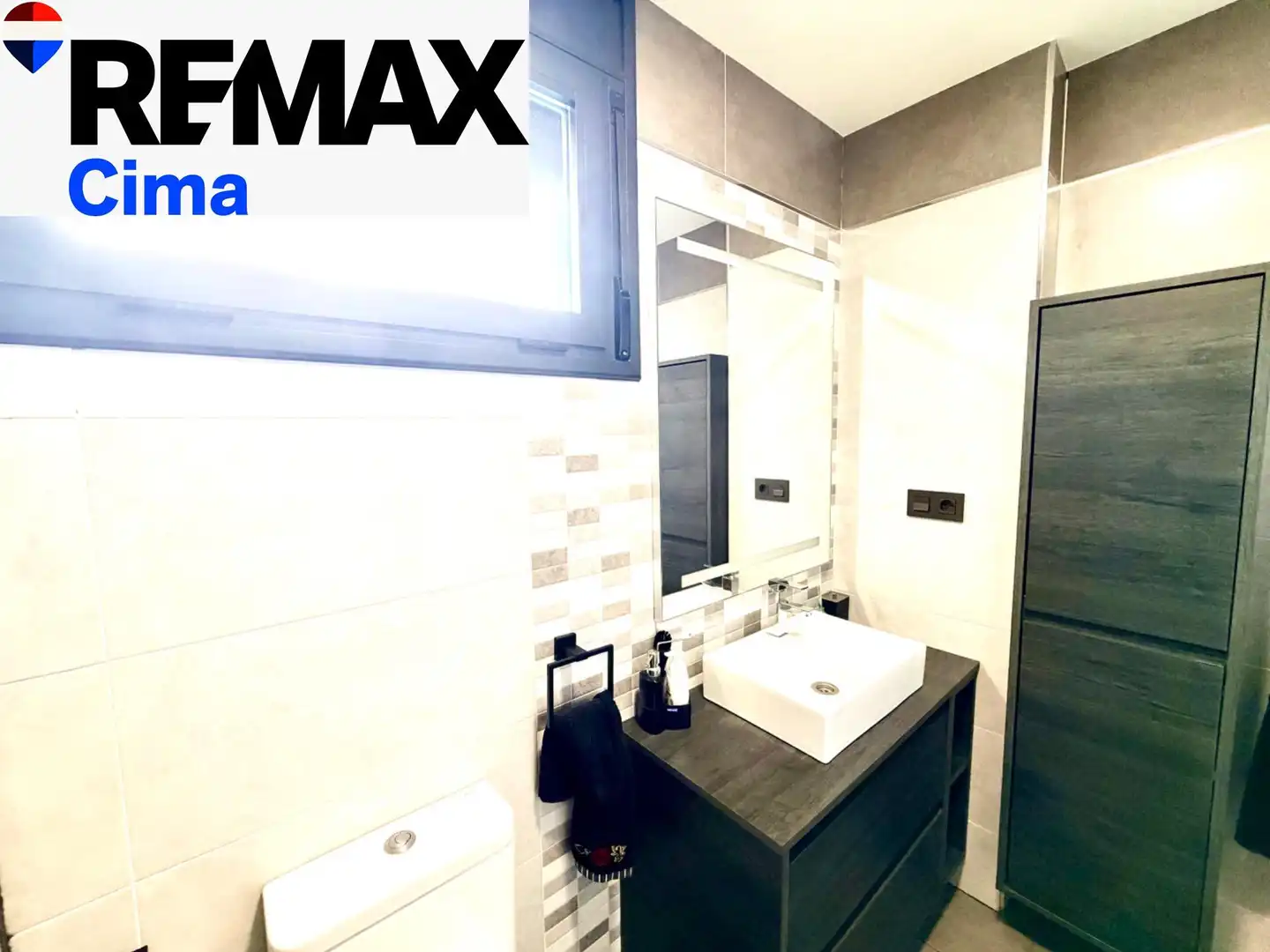 Baño de Casa o chalet en venta en Cúllar con Calefacción, Terraza y Trastero