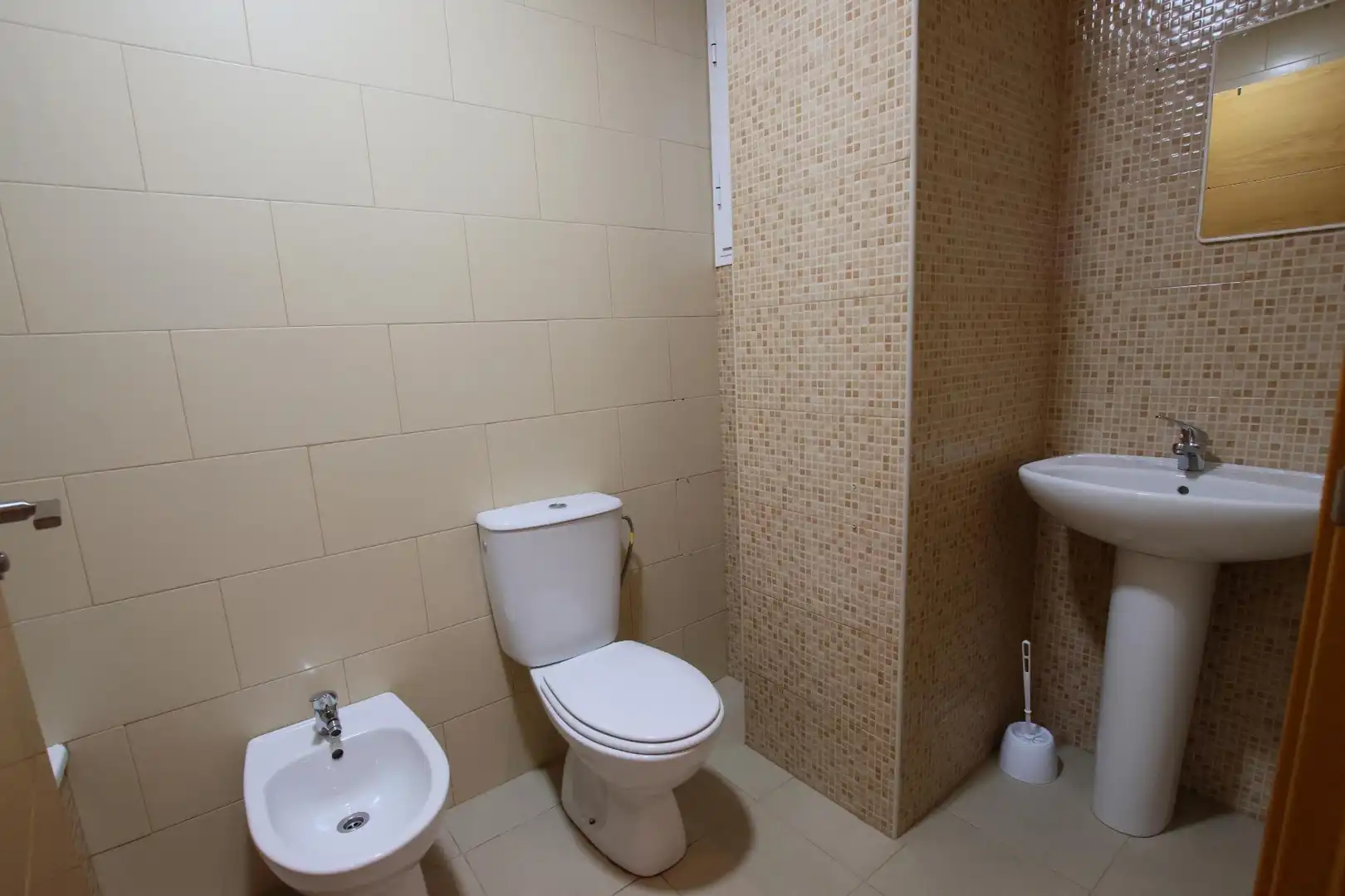 Badezimmer von Einfamilien-Reihenhaus zum Verkauf in Guadiana mit Terrasse