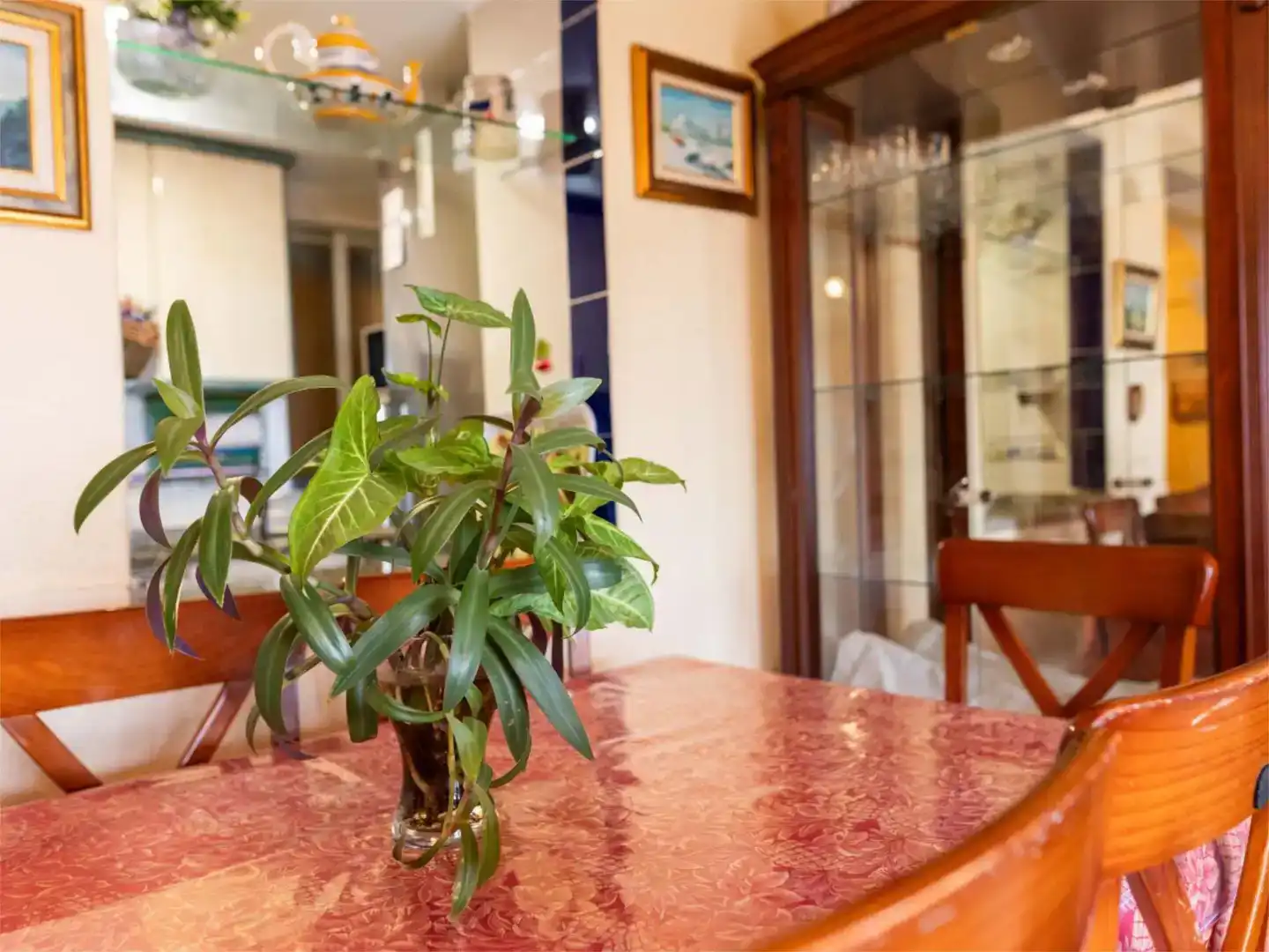Menjador de Apartament de lloguer en Almuñécar amb Piscina i Moblat