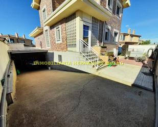 Exterior view of House or chalet for sale in La Vellés   with Terrace and Swimming Pool