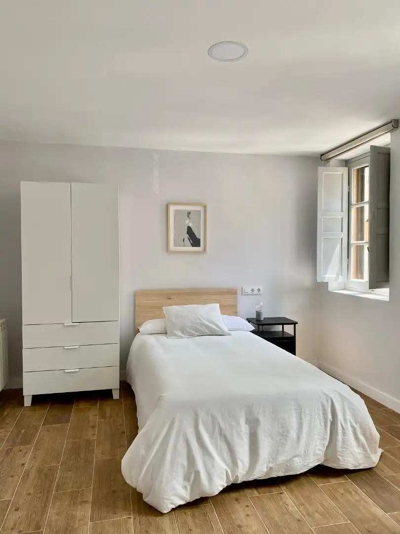 Habitación de Edificio en venta en Ávila