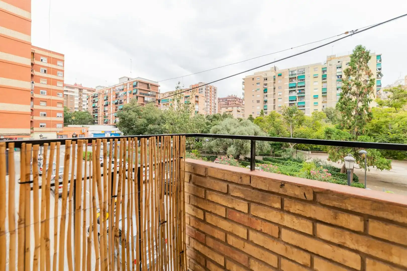 Balcony of Flat for share in Valencia  with Furnished, Washing machine and TV